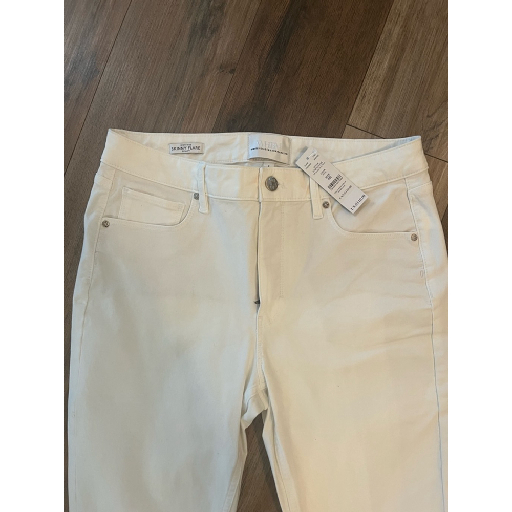 NWT White House Black Market White High-Rise Skinny Flare Jeans Size 8 - Picture 7 of 12